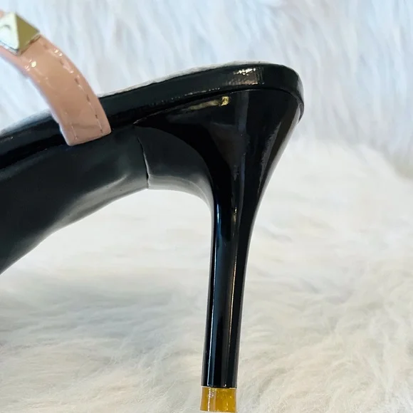 Black Gold Studded Pointed Heels Sz 7 - Picture 5 of 9